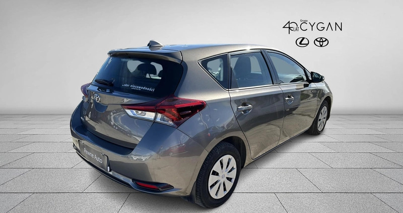 Toyota Auris cena 49900 przebieg: 158923, rok produkcji 2018 z Malbork małe 232